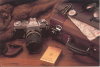 Carte 2 volets. Nikon EL. (Céline Carterie, vers 1995)., - (CAP0057)